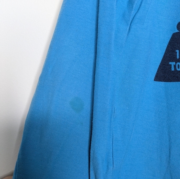 Tea Collection Weight Lifting Shirt 7 - Picture 3 of 6